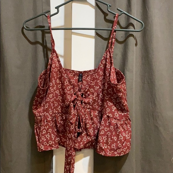 Tie front Crop Top - Picture 1 of 2